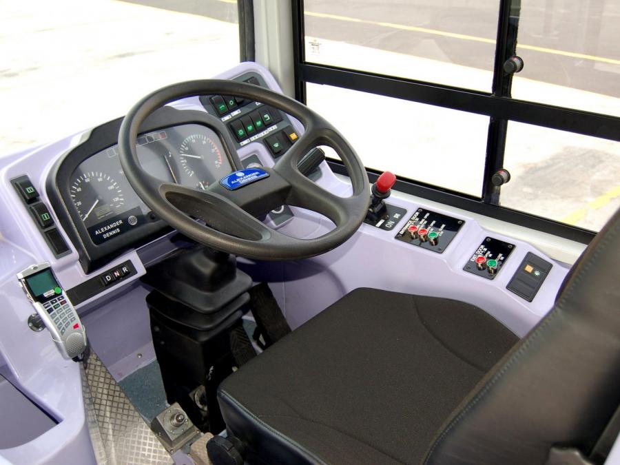 Интерьер Alexander Dennis Enviro500 2002 года  (HK) (фото 3 из 12)